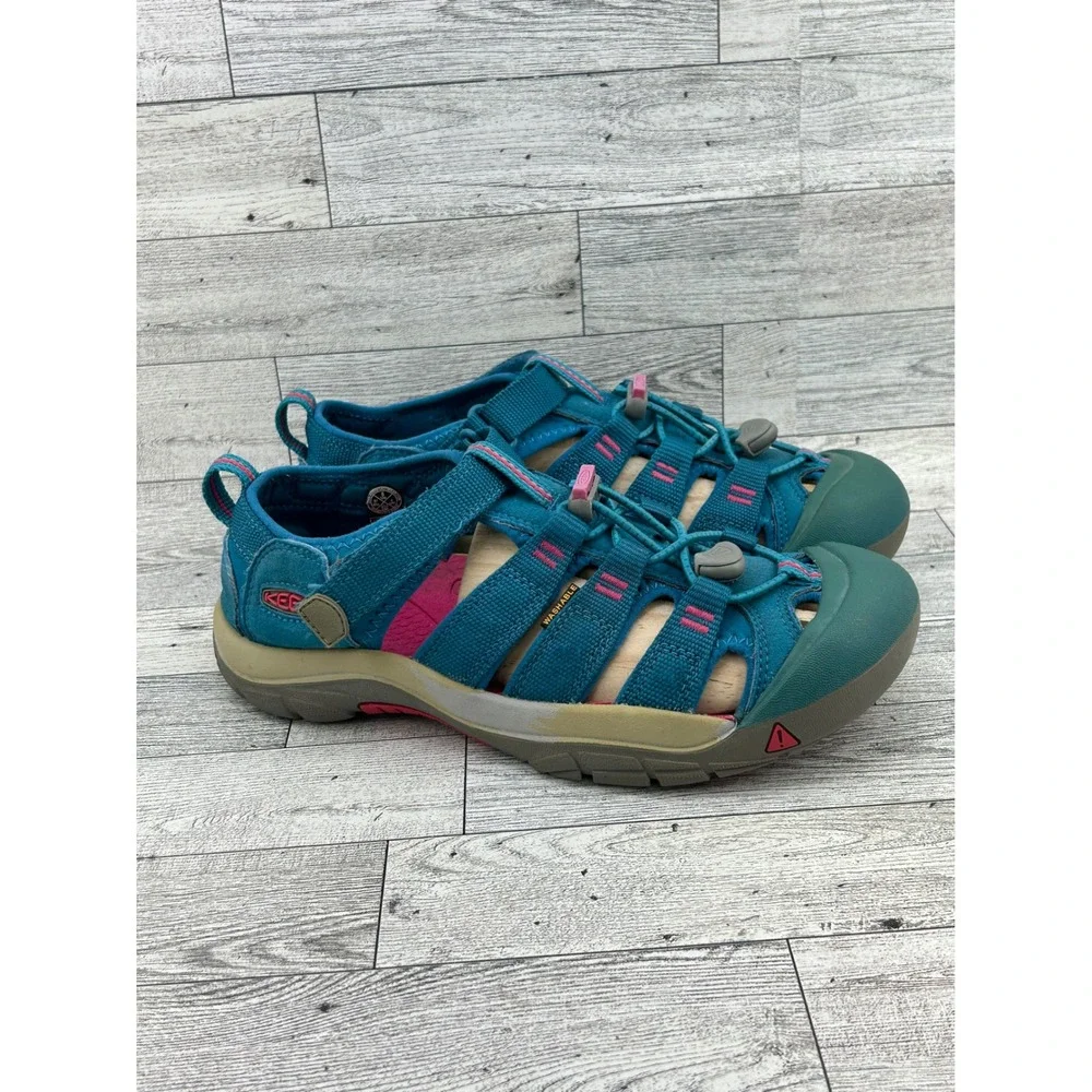 Keen Newport H2 Blue Pink Hiking Sandals Kids Sz 5 1020362 Toe Protection